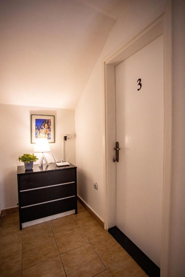 Paris Night Free Parking Apartment Nis Exterior photo